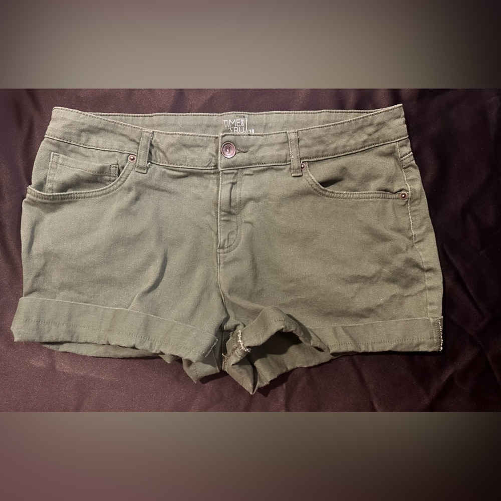 🔴$1SALE$ Army green jean shorts
